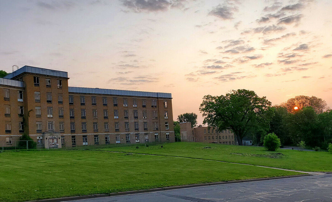 The Mount Washington Residence in Eau Claire's Shawtown Neighborhood is again slated for redevelopment. (Photo by Barbara E. Arnold)