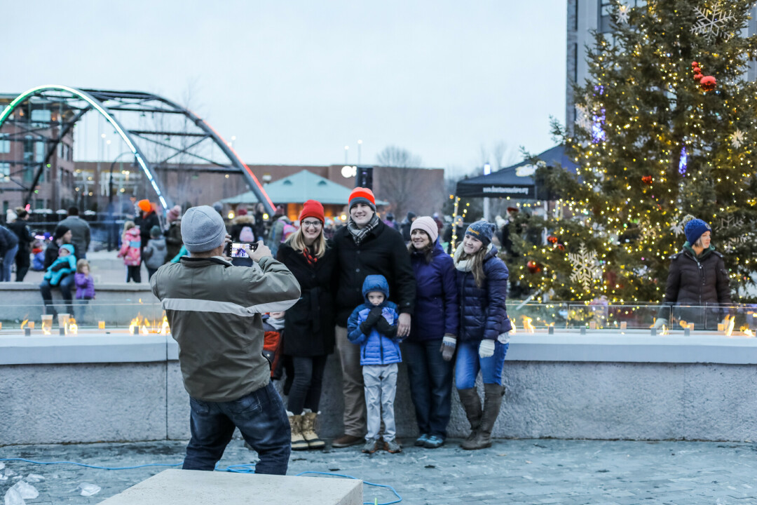 PICTURE-WORTHY MOMENTS.
