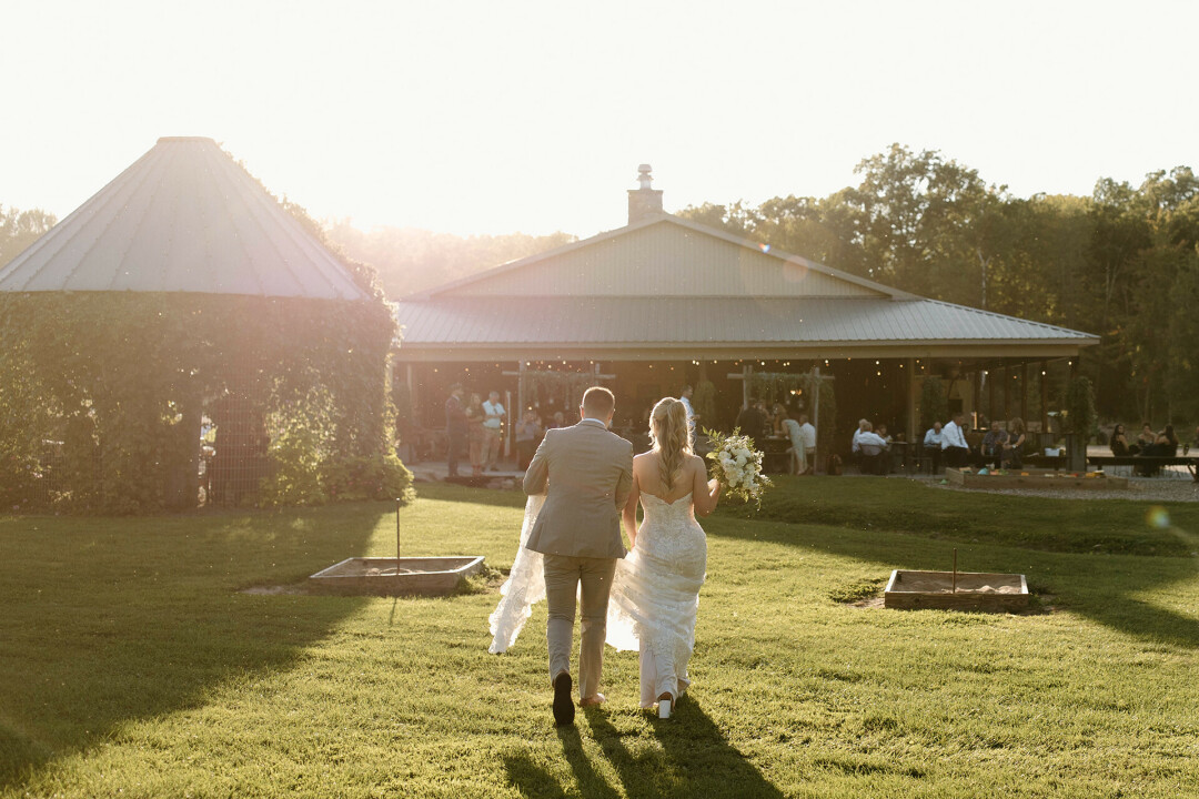 Dixon's Apple Orchard is a sprawling three-in-one Wisconsin venue space. Photo by Kanyon Photography.