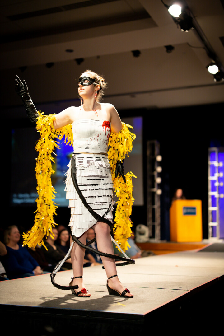 [PHOTOS] INVENTIONS & INNOVATIONS: Fashion Without Fabric Show
