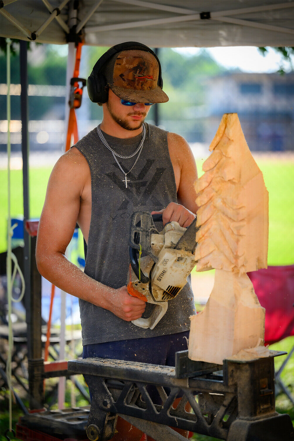 [PHOTOS] SAWDUST & SCULPTURES: U.S. Chainsaw Competition 2024